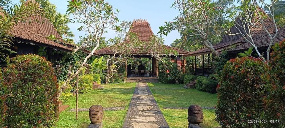 Alas Arum Ecolodge Tabanan  Exterior photo